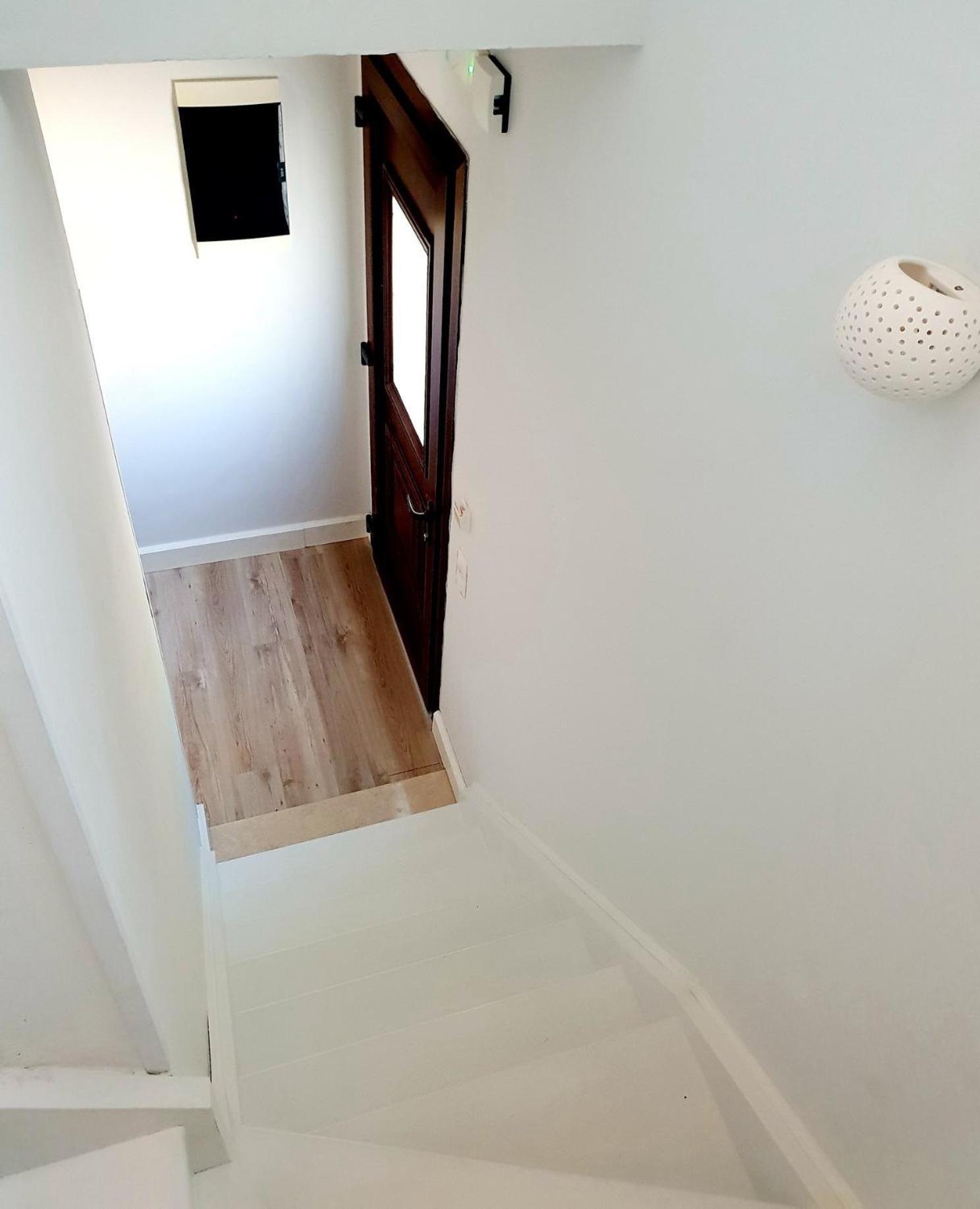 Reiki Apartments Ereikoussa 외부 사진